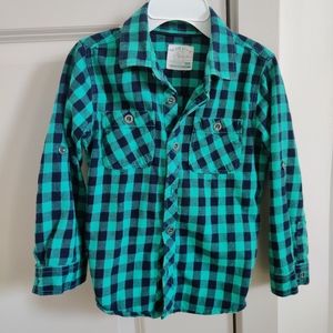 Like new button down shirt toddler boy size 3T/4T